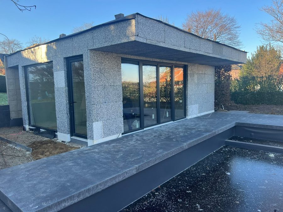 Poolhaus mit Schiebeanlage